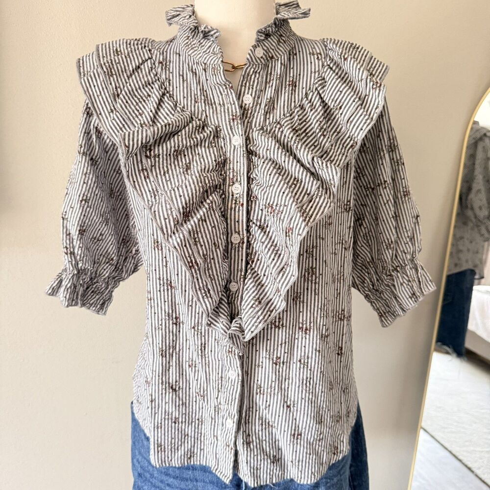 The Shirt Rochelle Behrens L Striped Floral Ruffle Button Front Blouse Top work